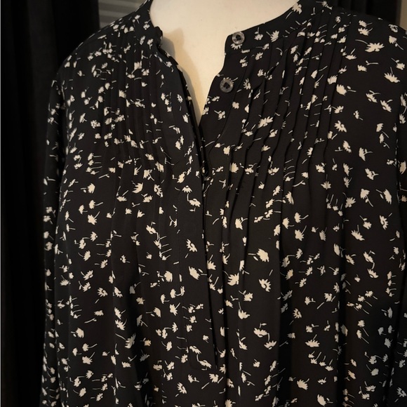Kenneth Cole Black and White Floral Blouse - Picture 3 of 9